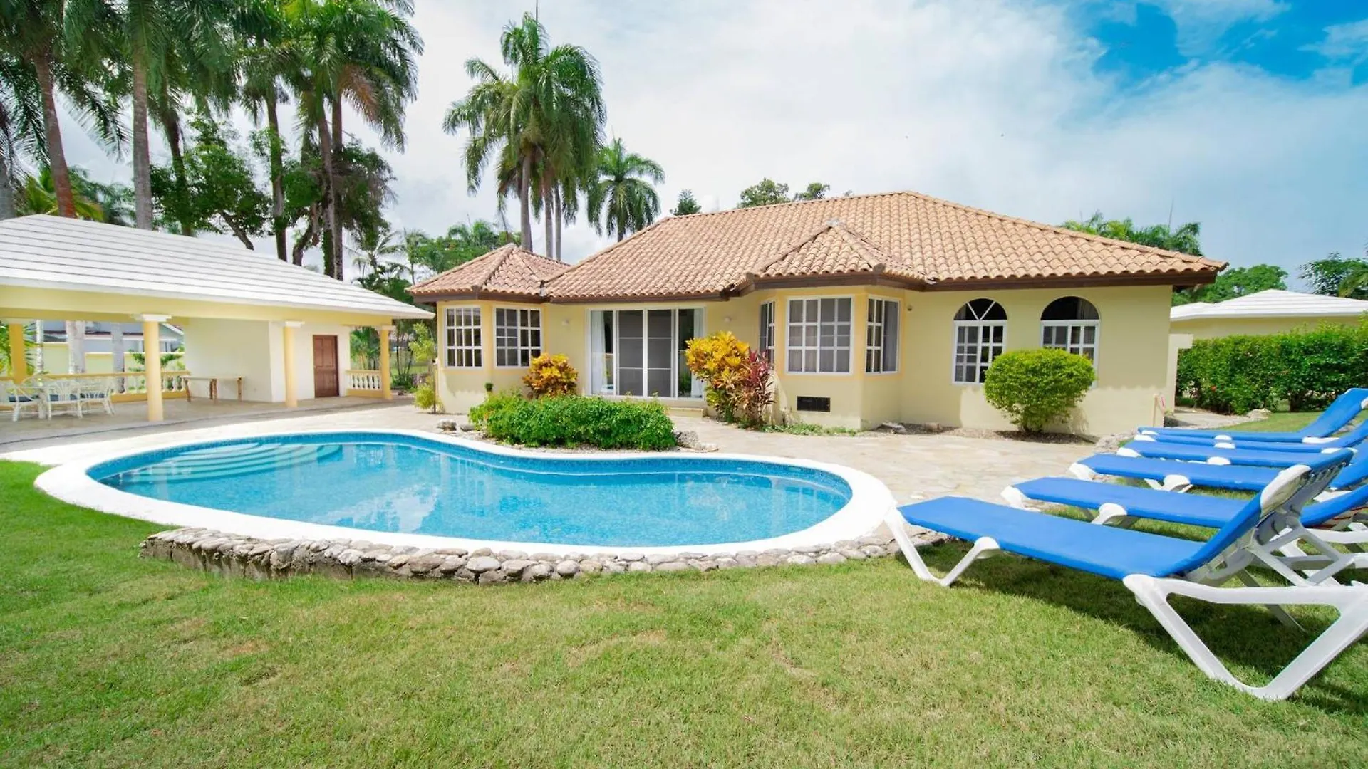 Villa Casati Pearl House, Big House With Private Pool à Bombita 0*,  République dominicaine