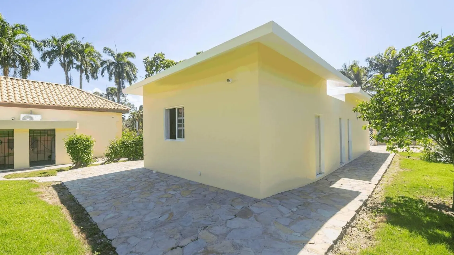 Villa Casati Pearl House, Big House With Private Pool à Bombita