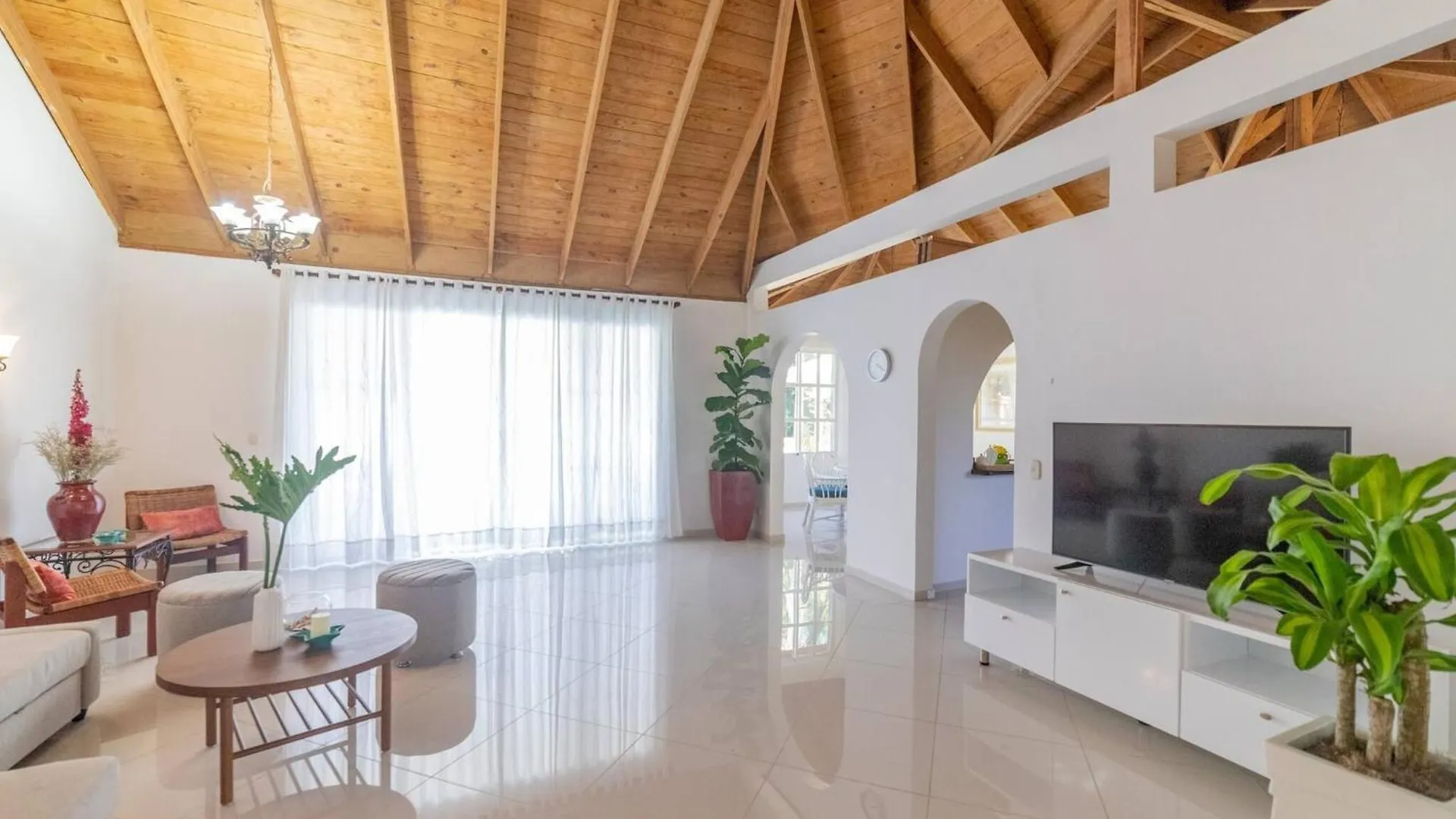Villa Casati Pearl House, Big House With Private Pool à Bombita